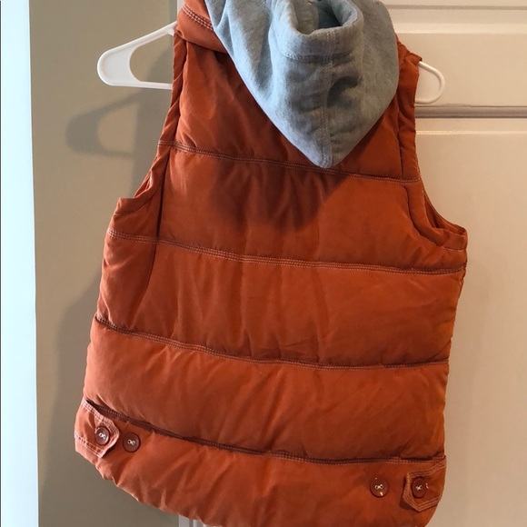 Orange and gray vest - Picture 3 of 4